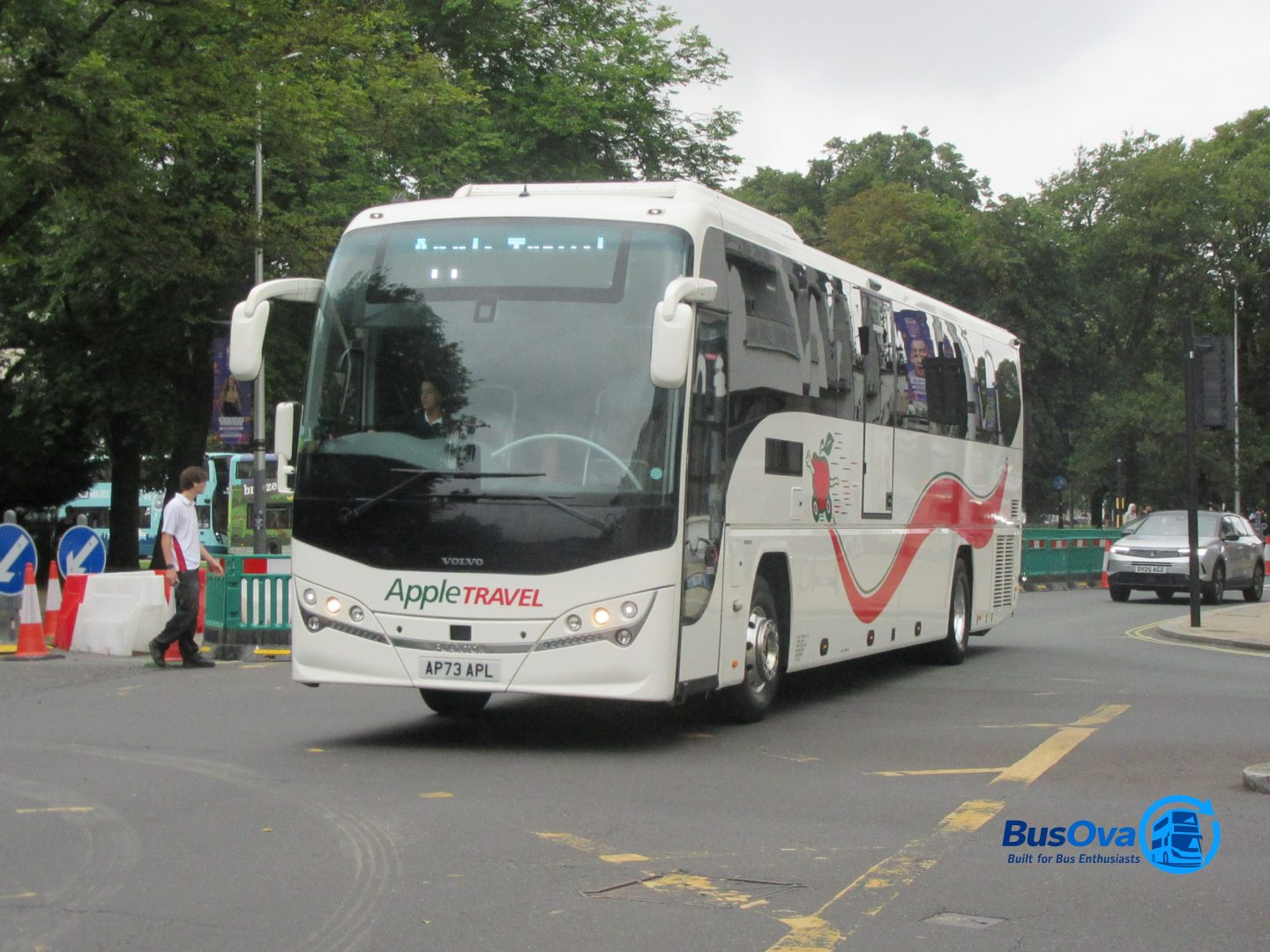 Bus photo 1