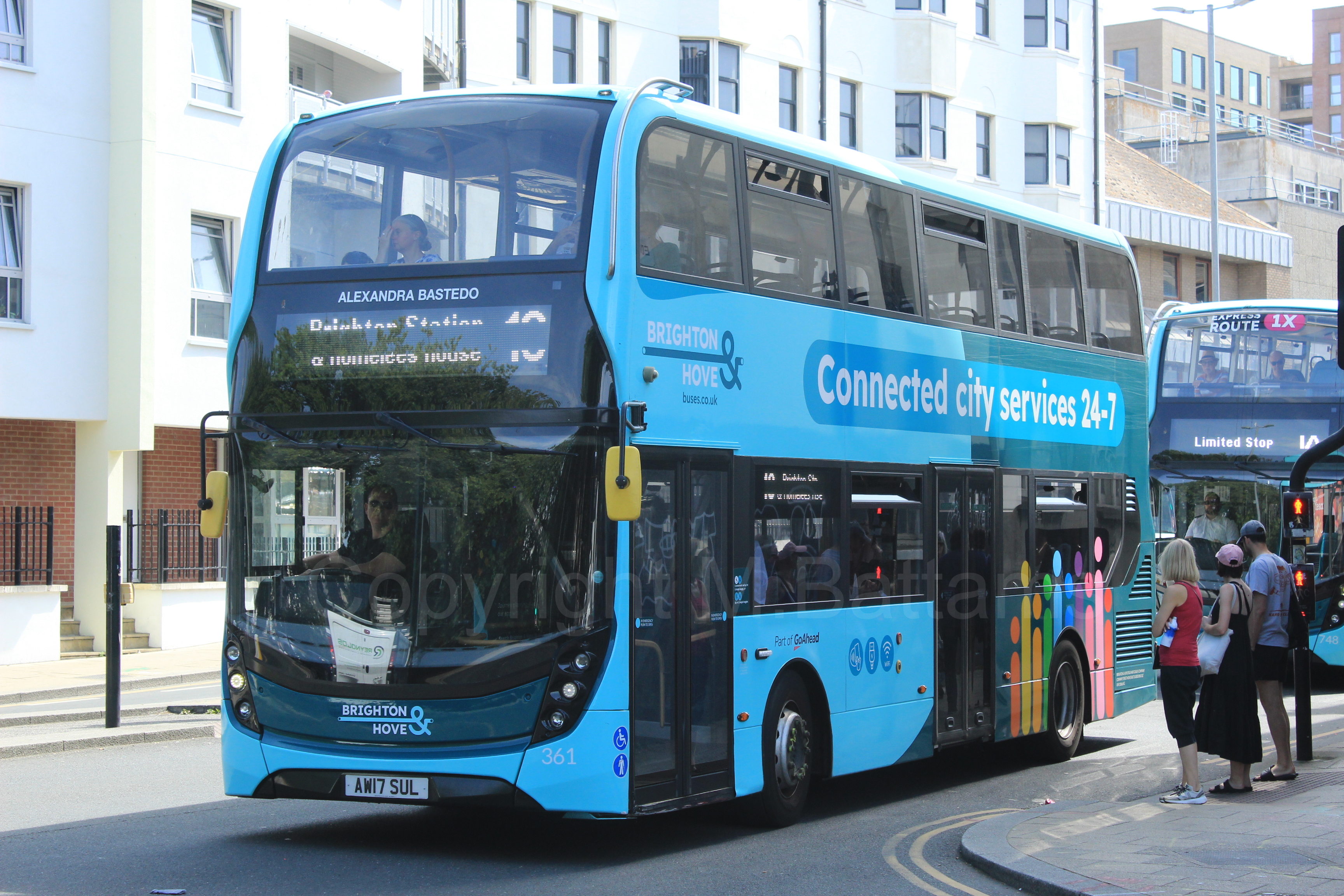 Bus photo 1