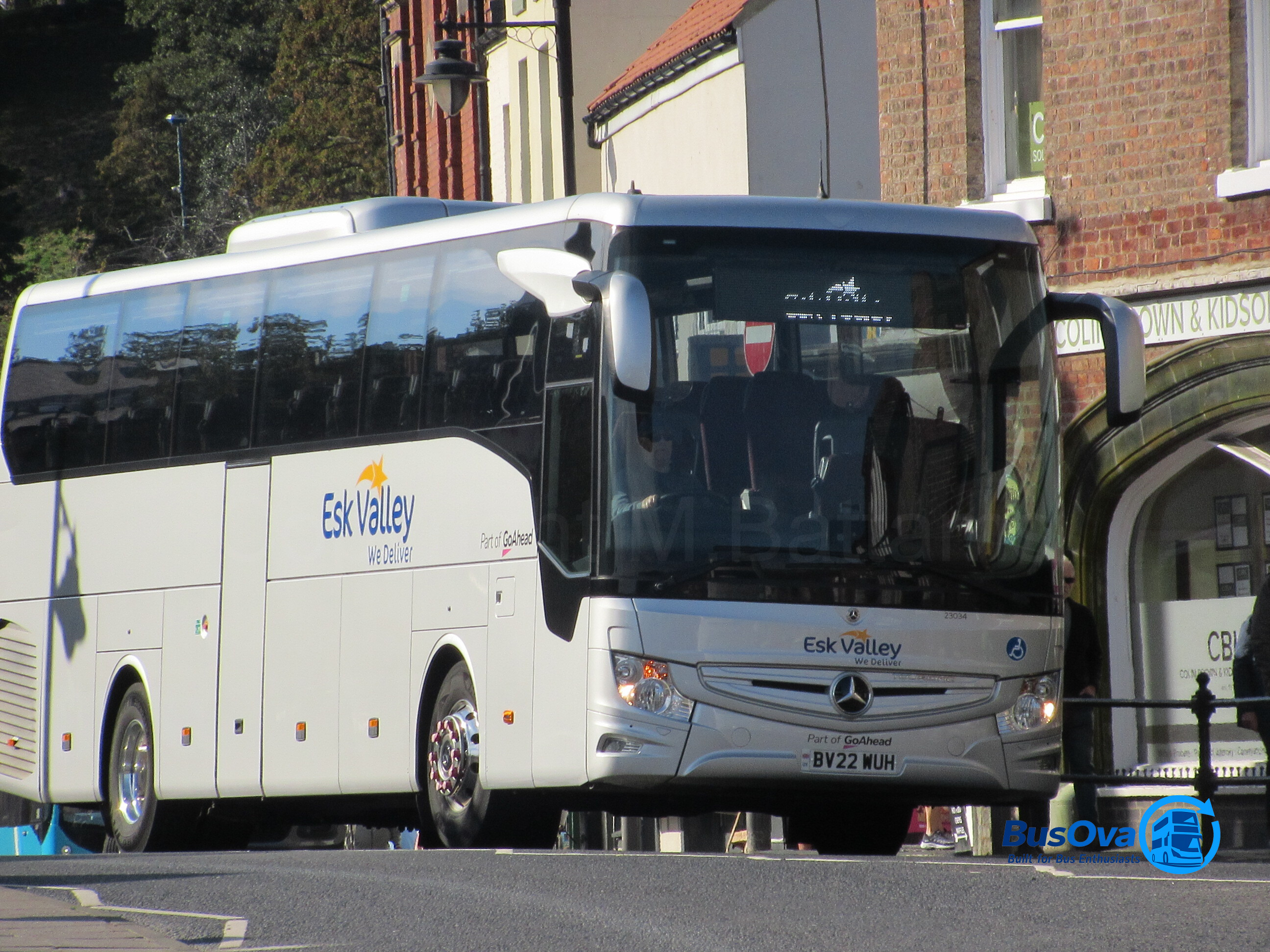 Bus photo 1