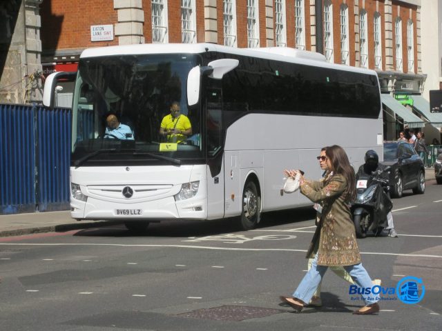 Bus photo 1