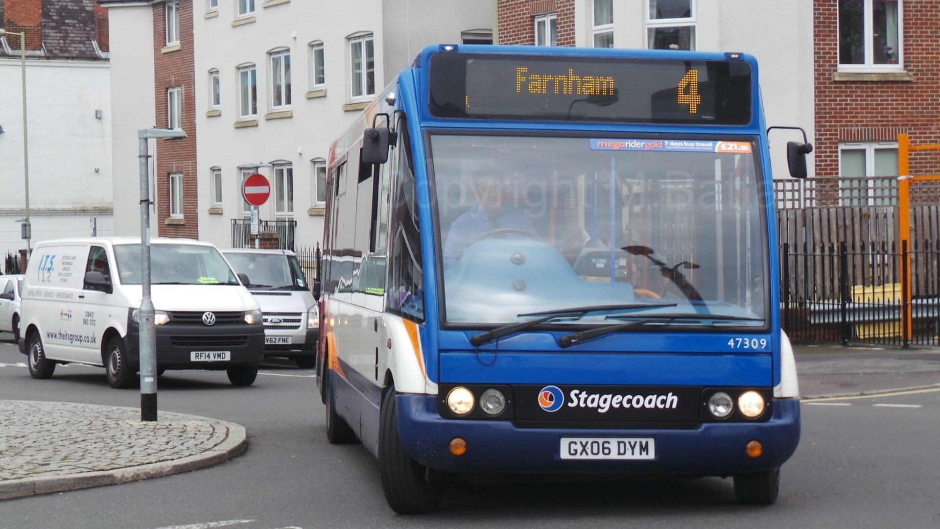 Bus photo 1