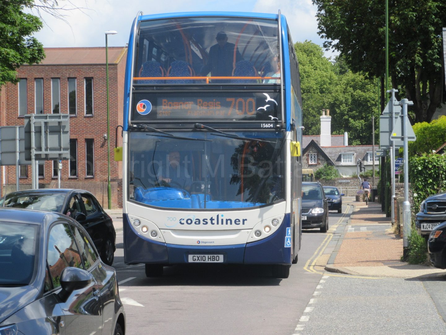 Bus photo 1
