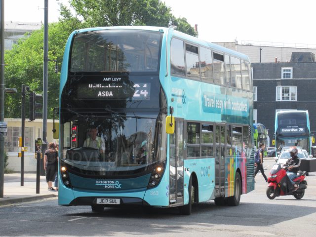 Bus photo 1
