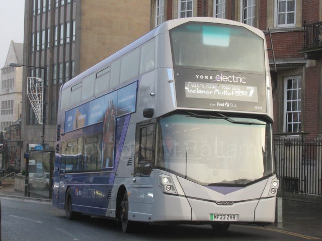 Bus photo 1