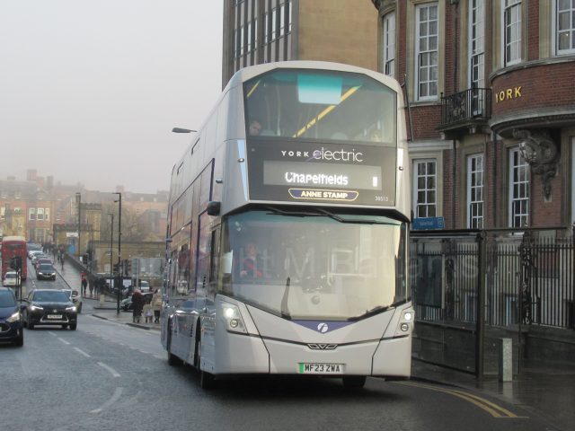 Bus photo 1