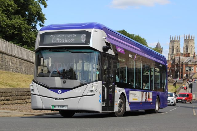Bus photo 1