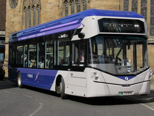 Bus photo 1