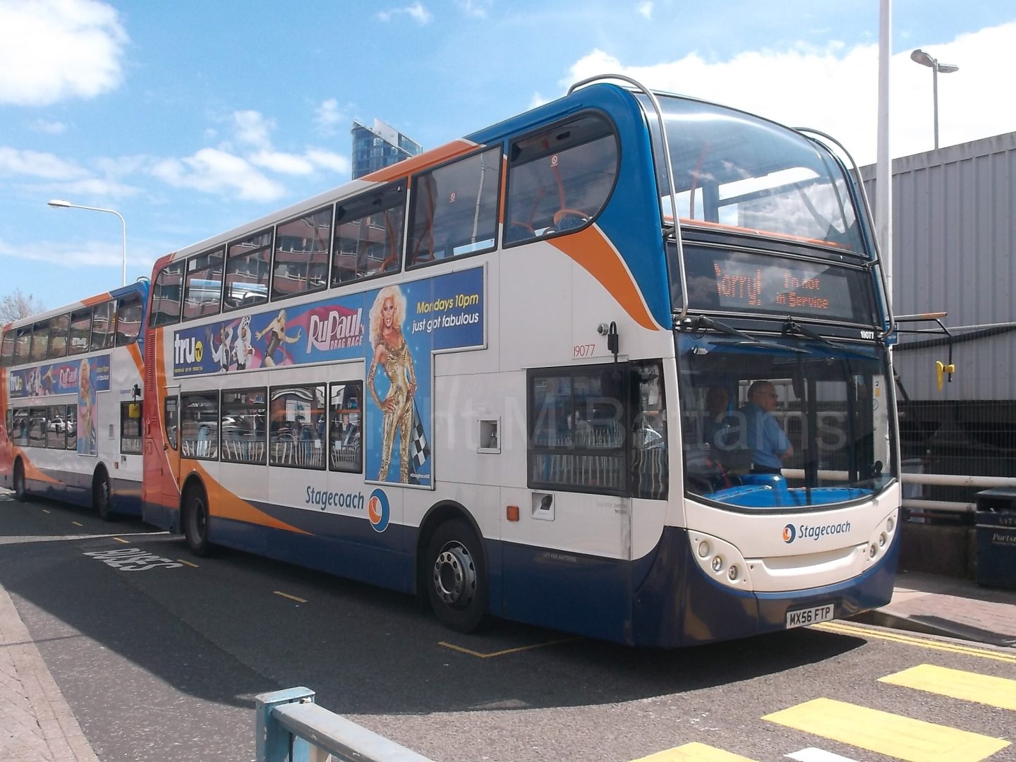 Bus photo 1
