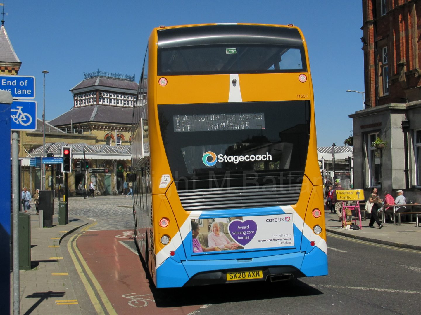 Bus photo 1