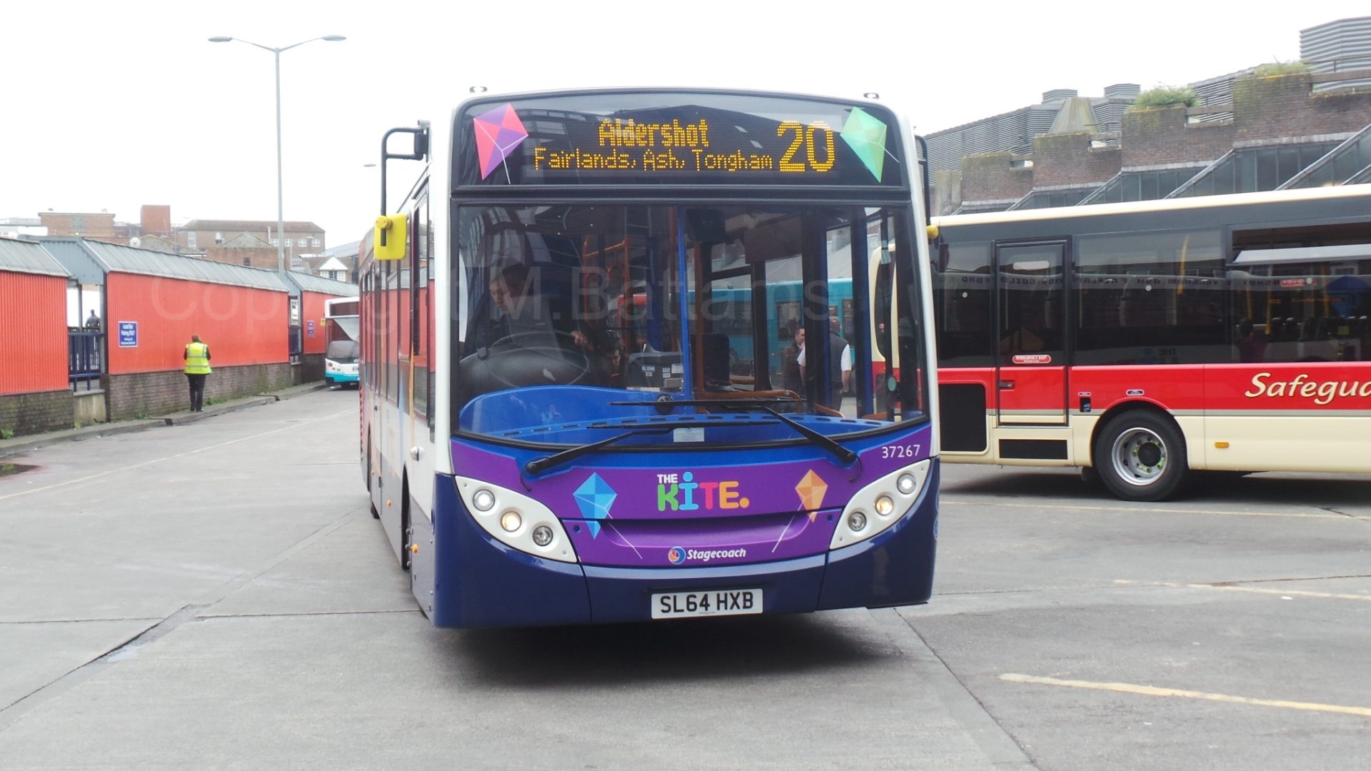 Bus photo 1