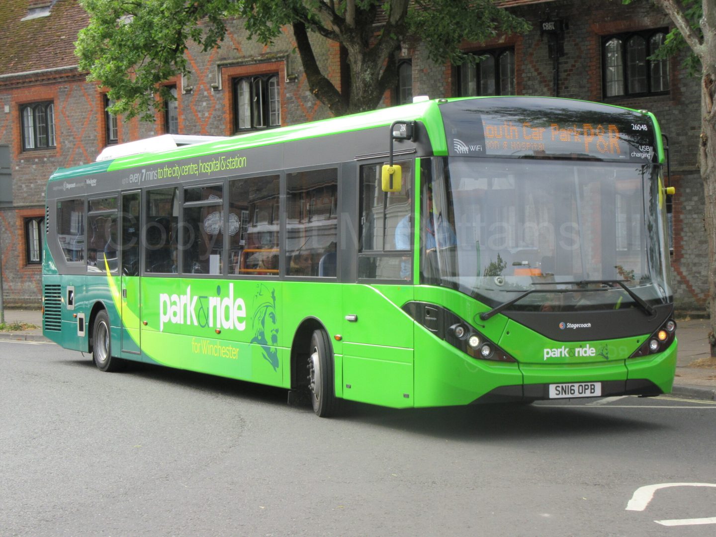 Bus photo 1
