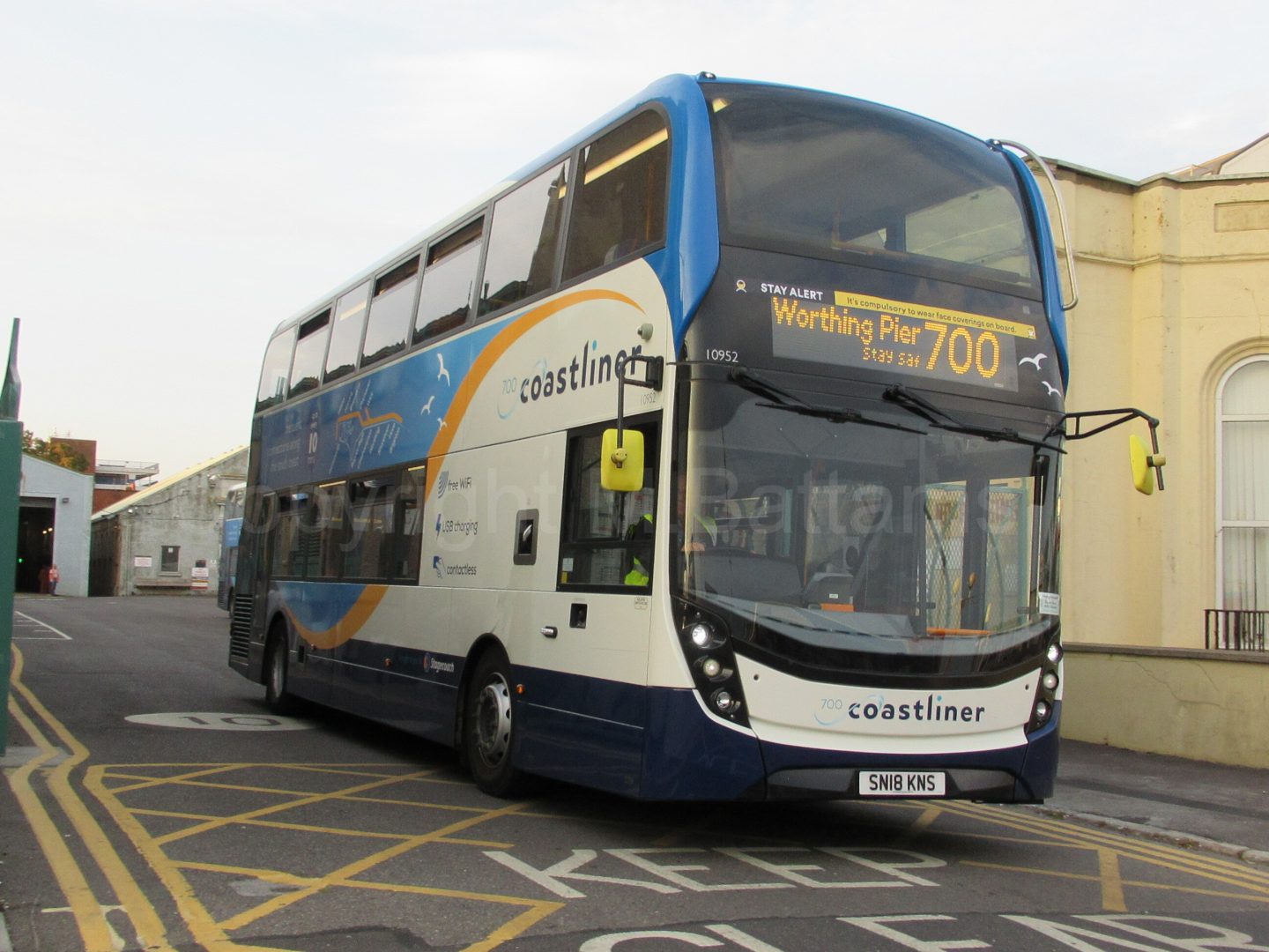 Bus photo 1
