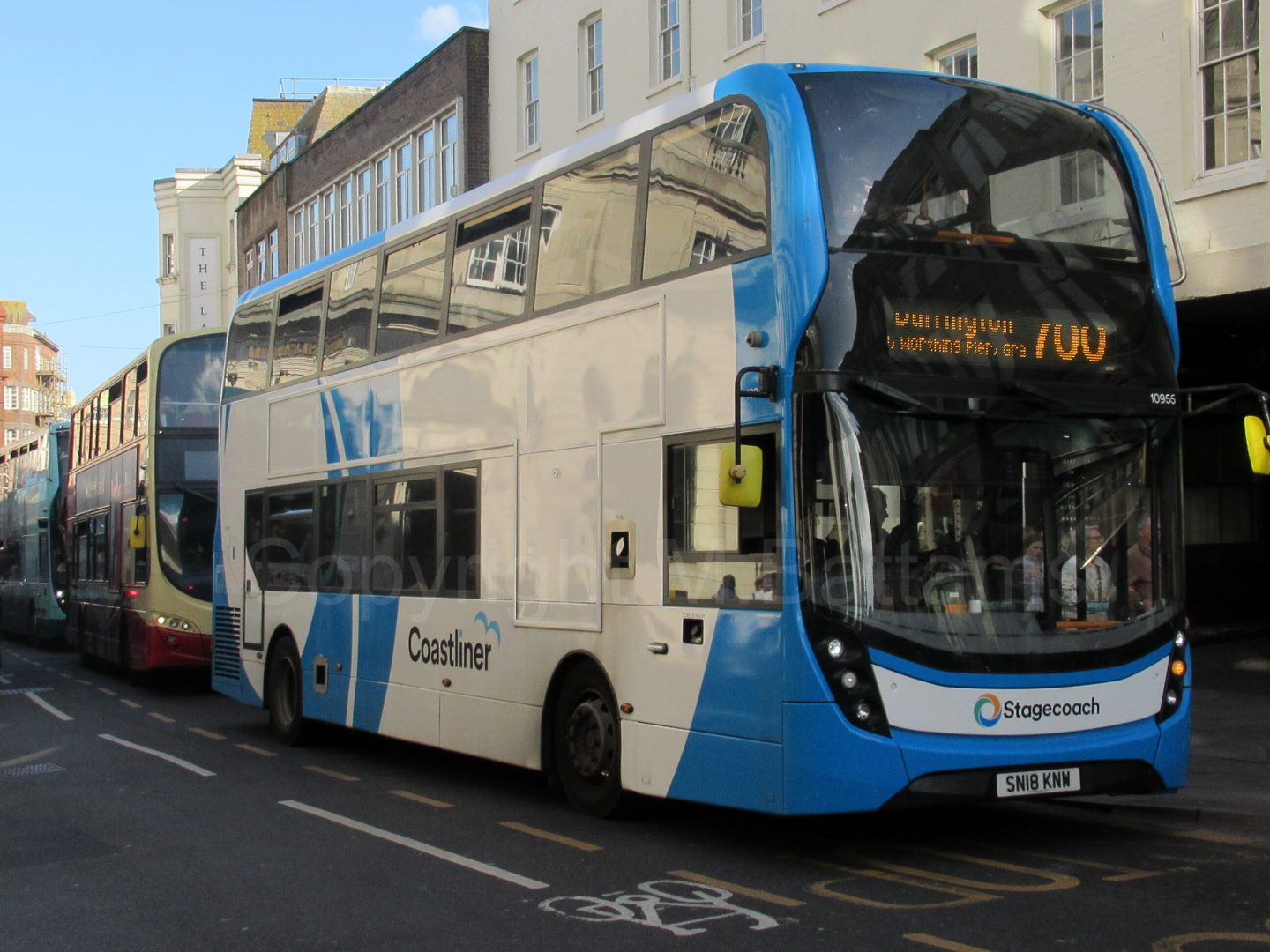 Bus photo 1