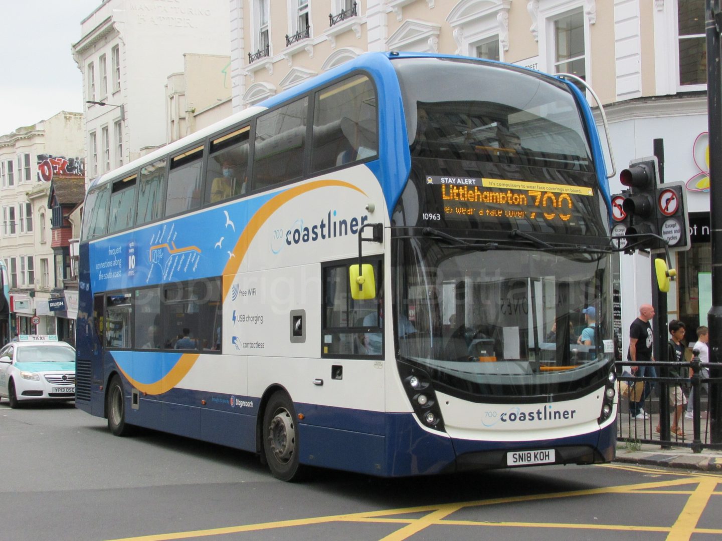 Bus photo 1
