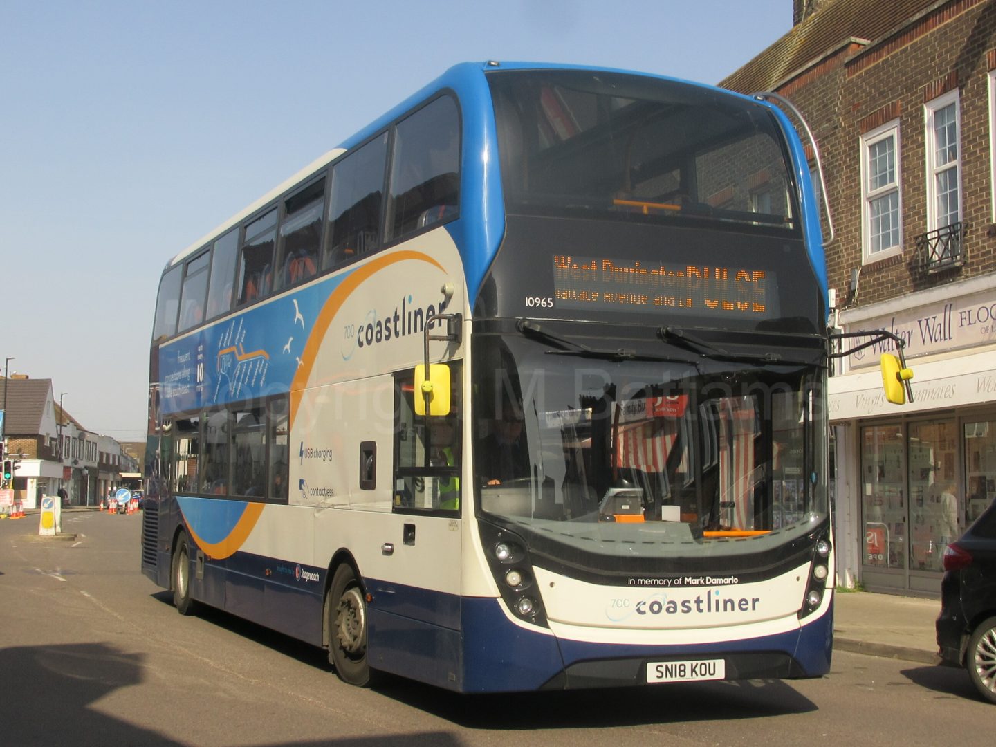 Bus photo 1