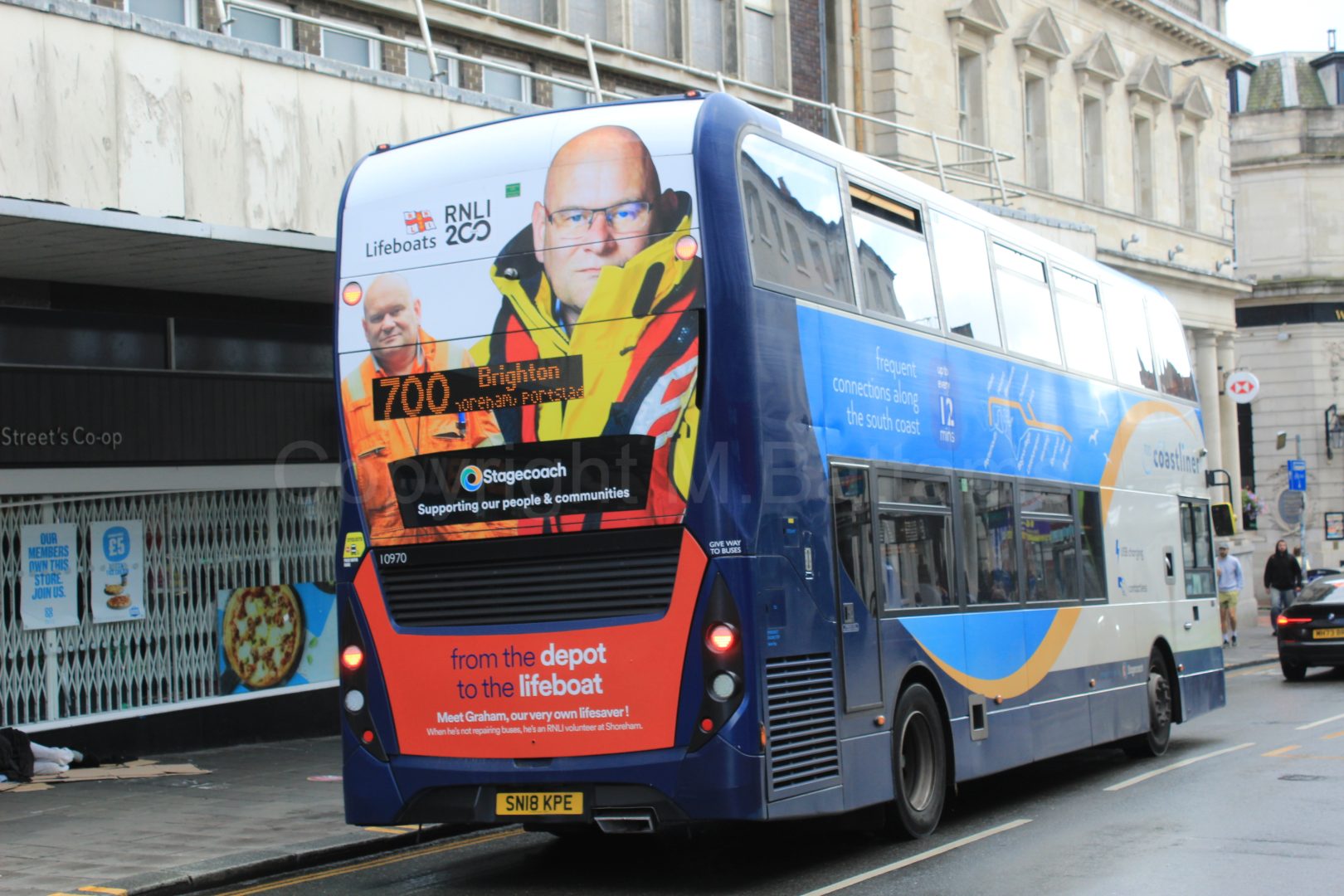 Bus photo 2