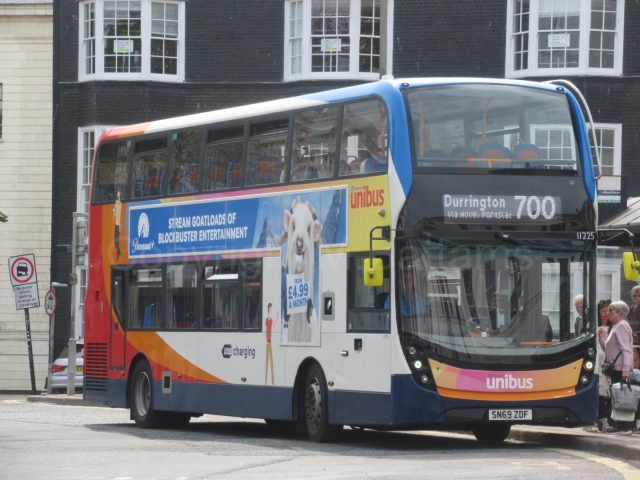 Bus photo 1