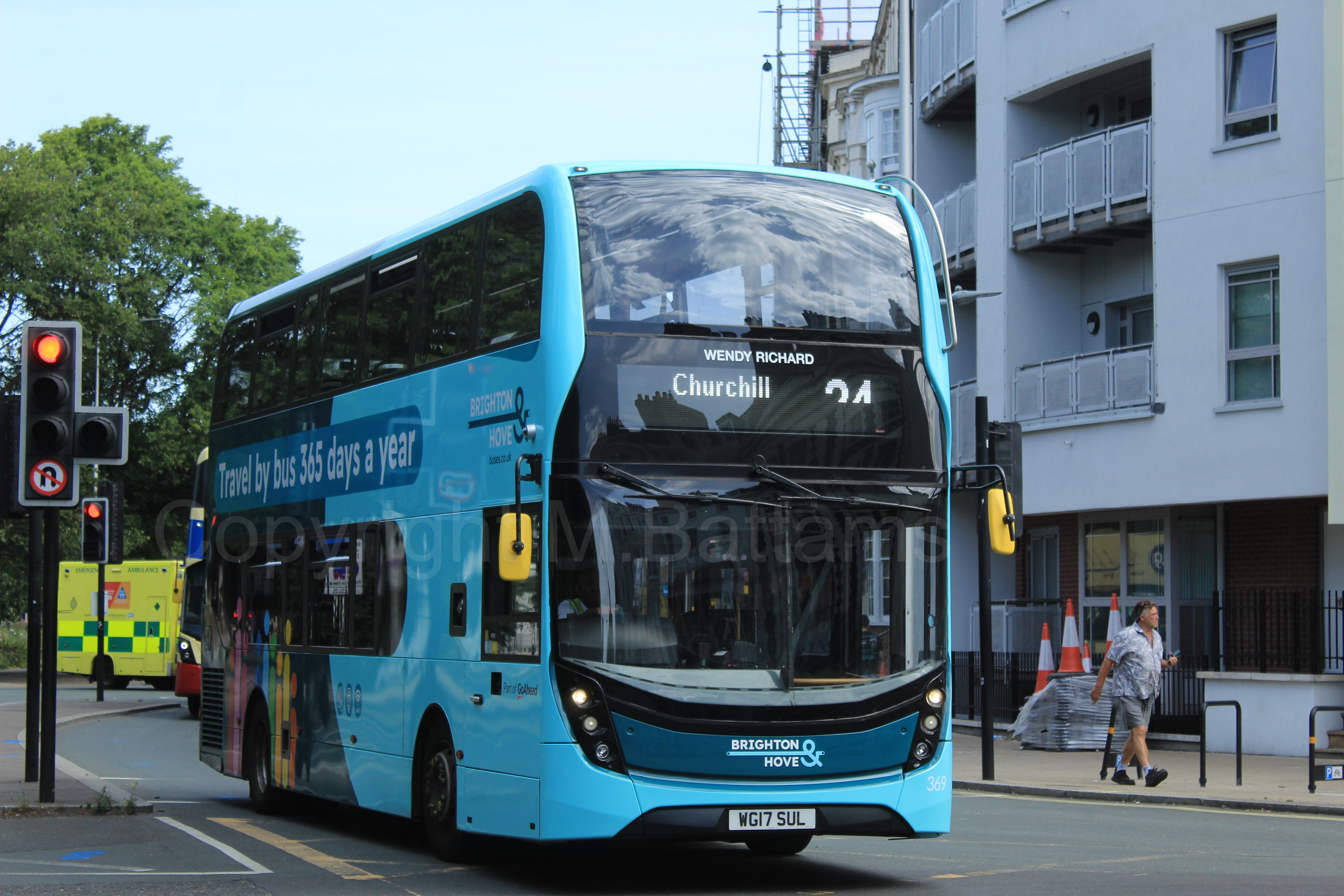 Bus photo 1