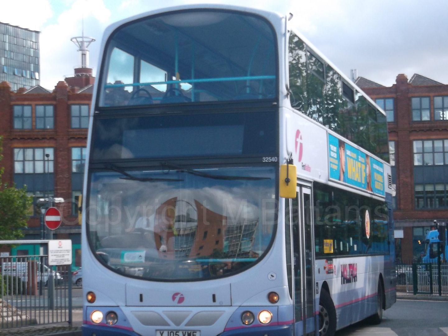 Bus photo 1