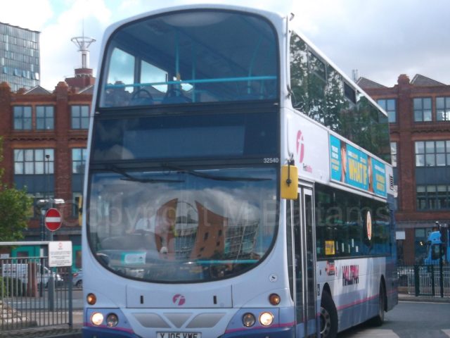 Bus photo 1