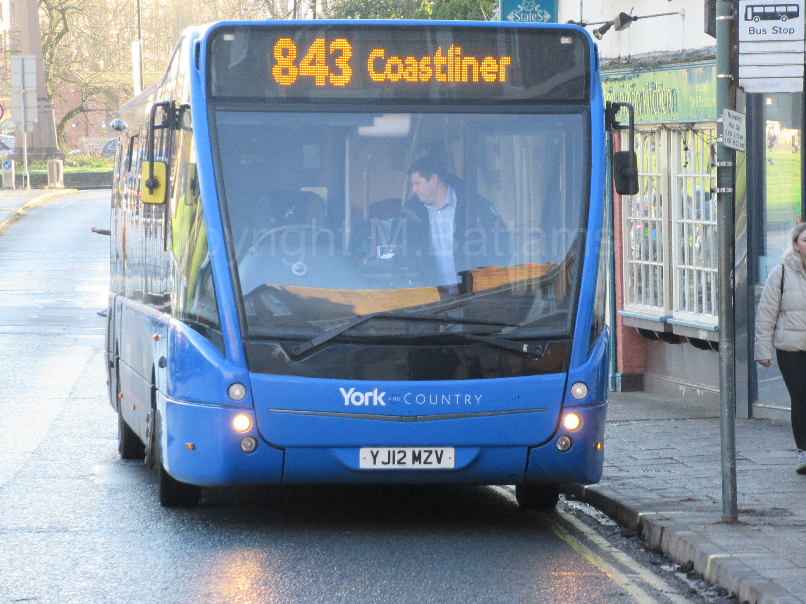 YJ12 MZV