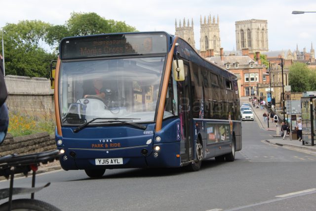 Bus photo 1