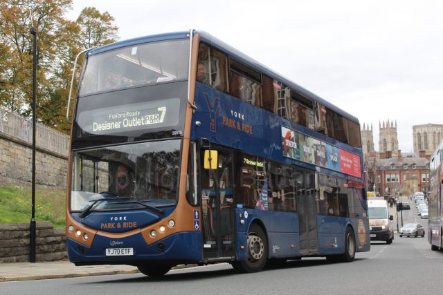 Bus photo 1