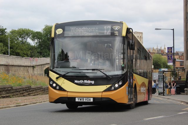 Bus photo 1
