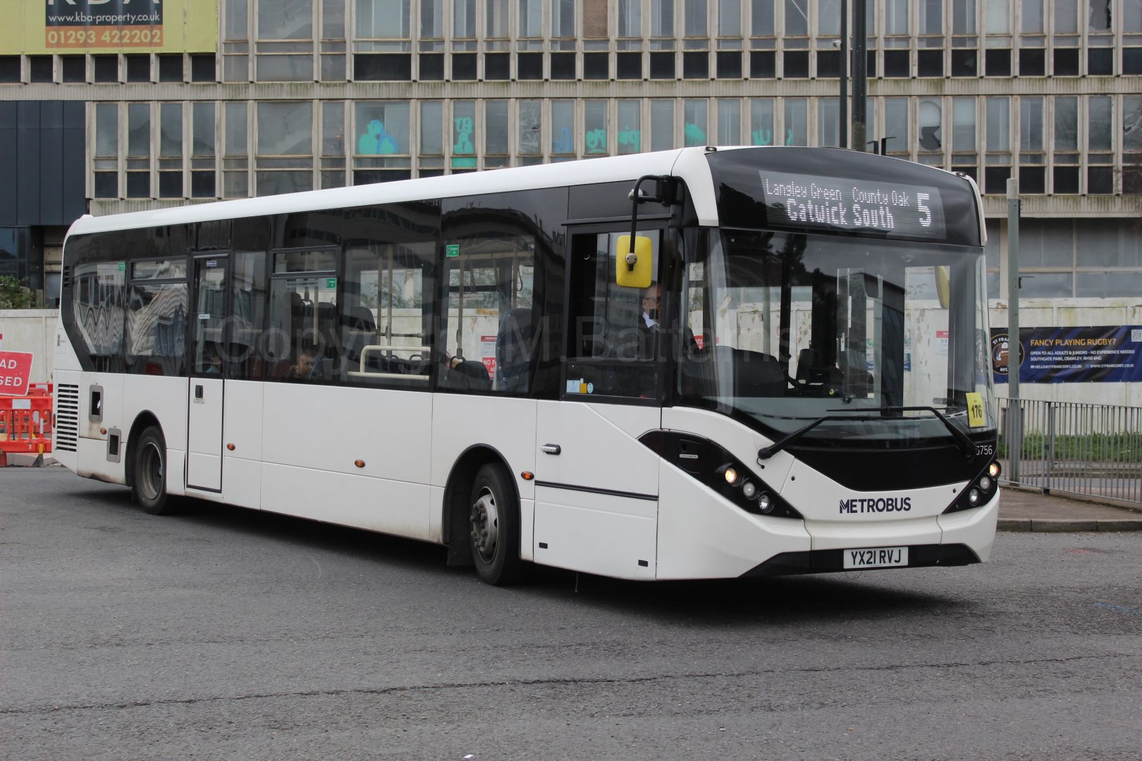YX21 RVJ