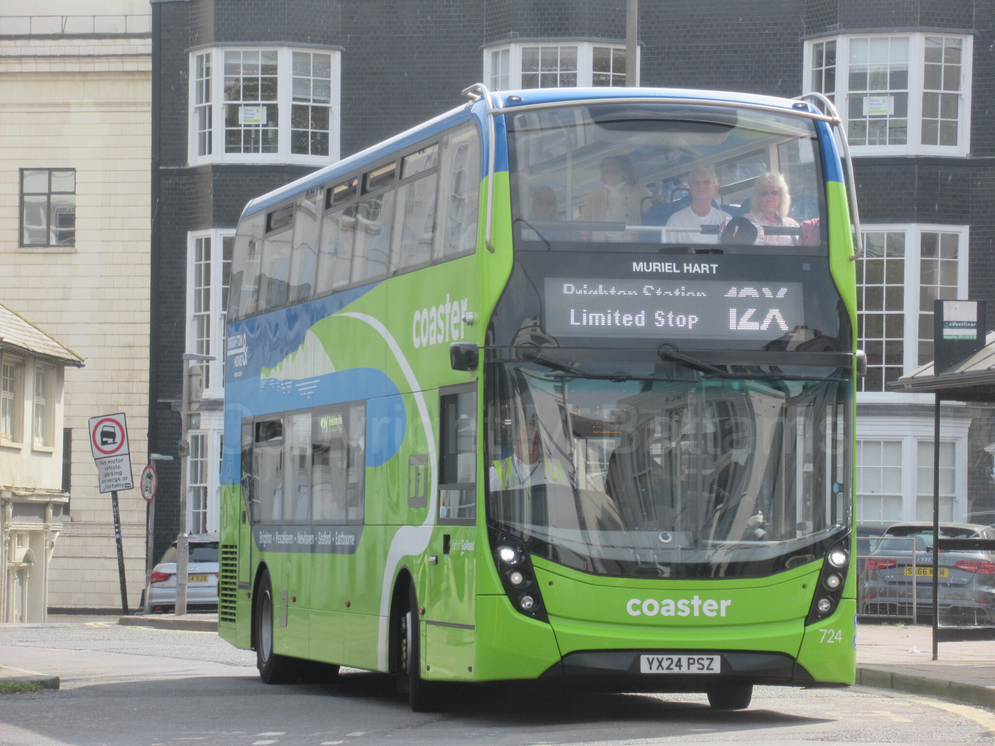 Bus photo 1