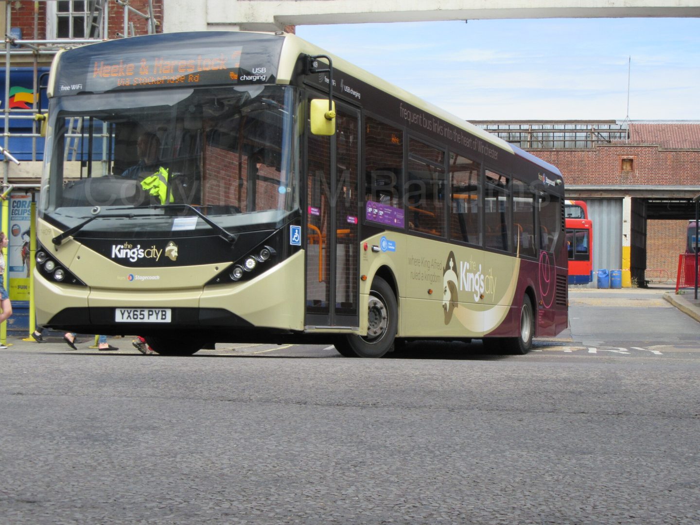 Bus photo 1