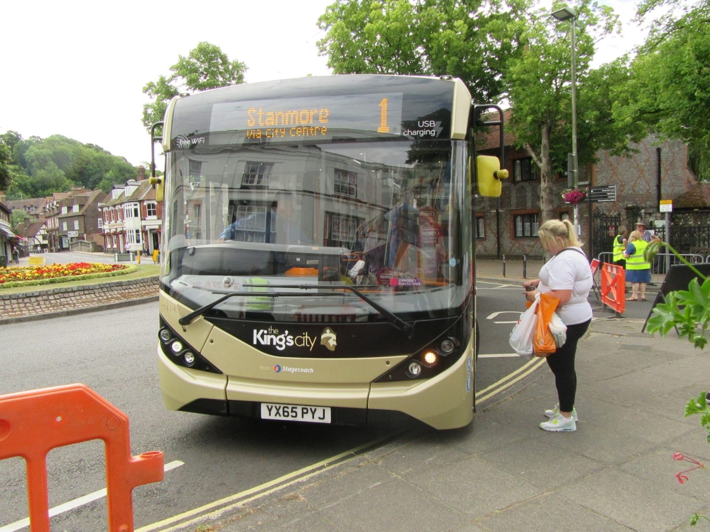 Bus photo 1