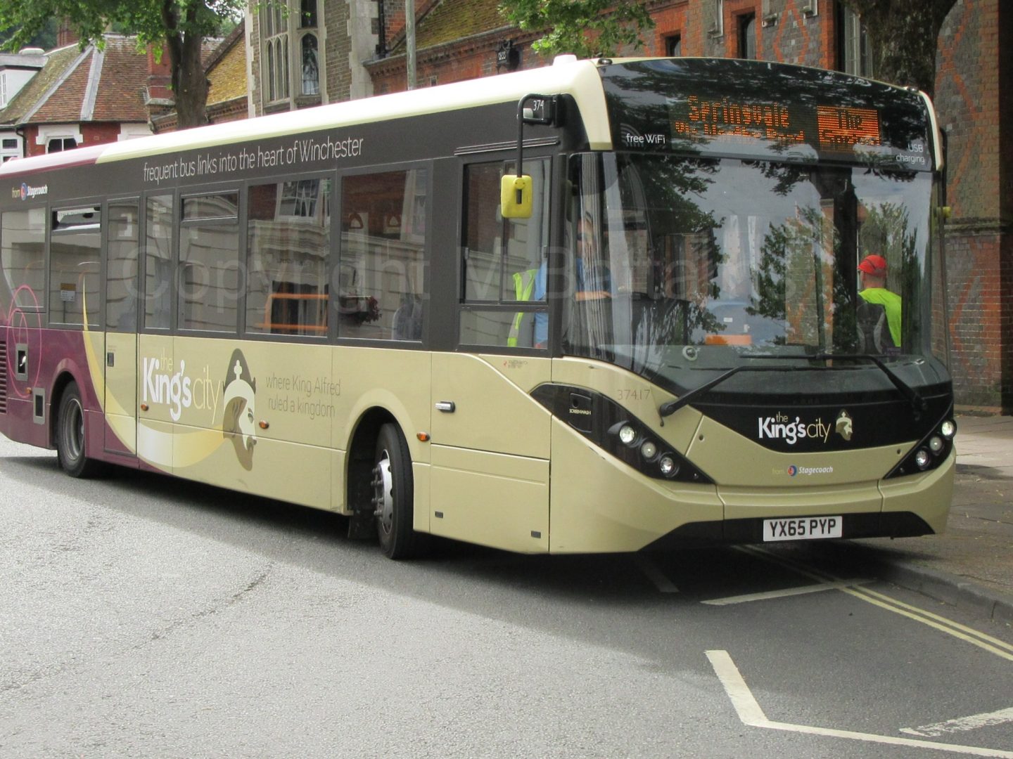 Bus photo 1