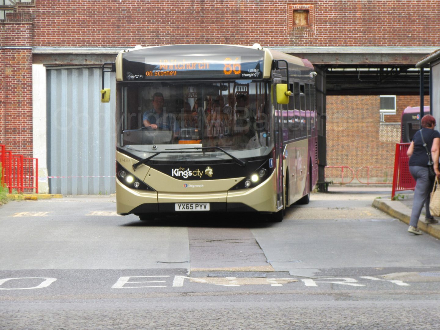 Bus photo 1