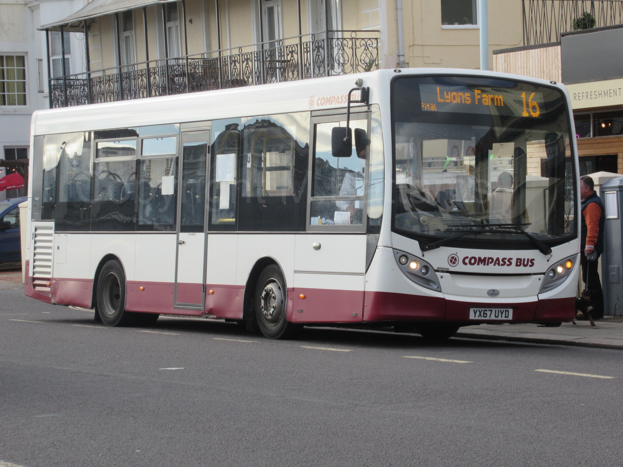 YX67 UYD