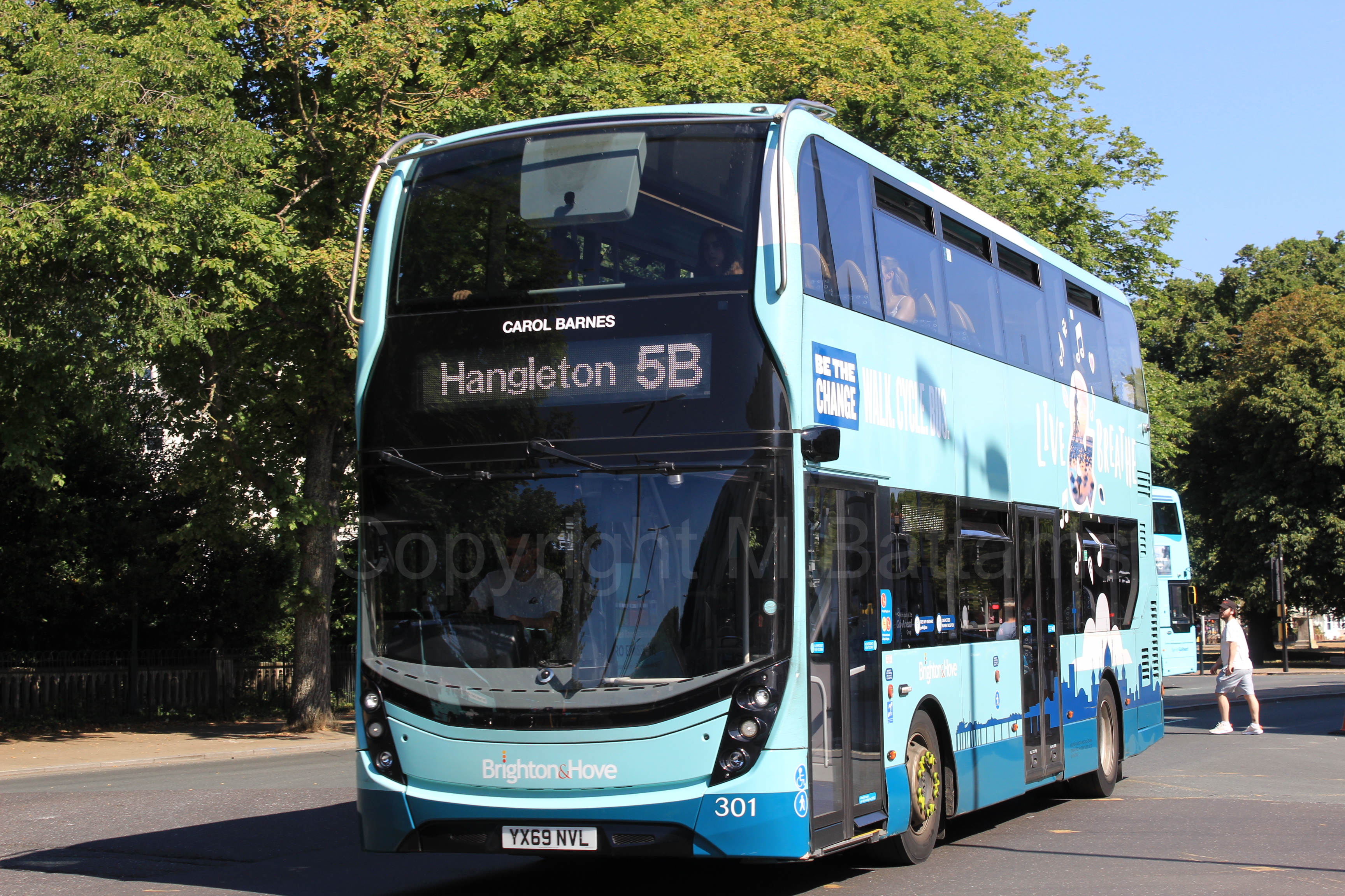 Bus photo 1