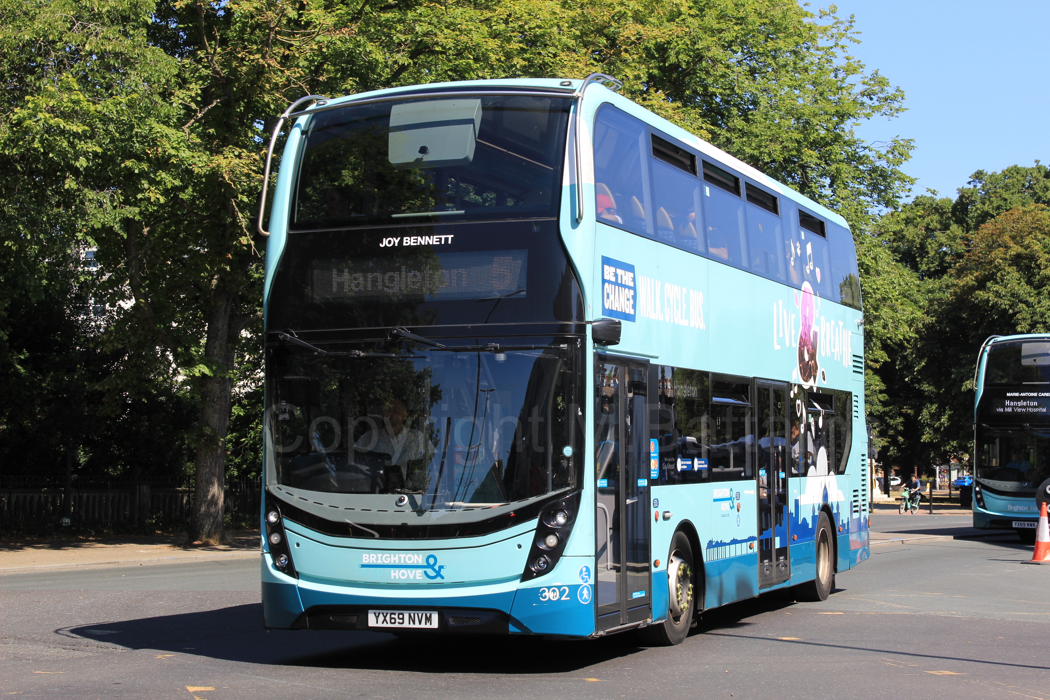 Bus photo 1