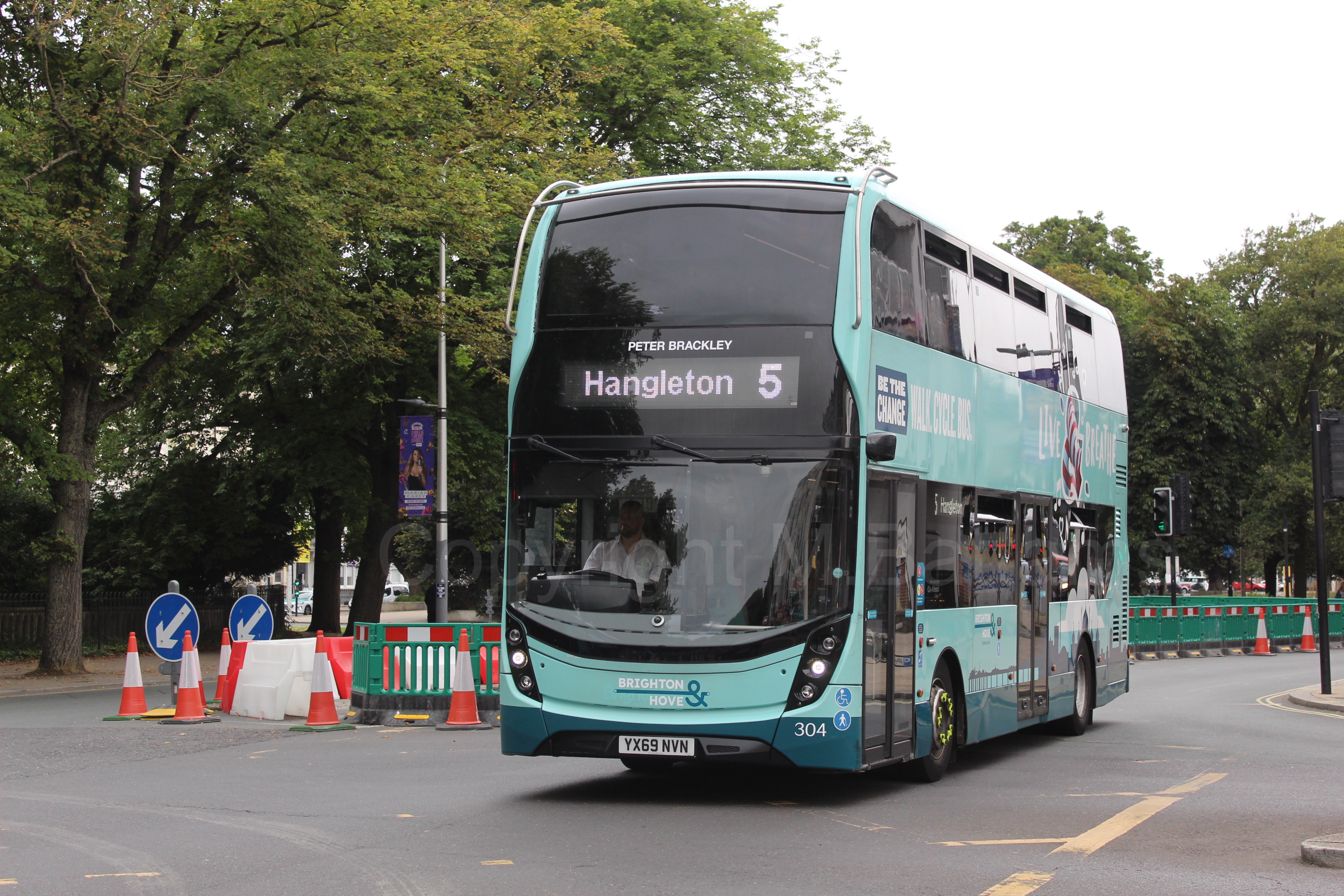 Bus photo 1