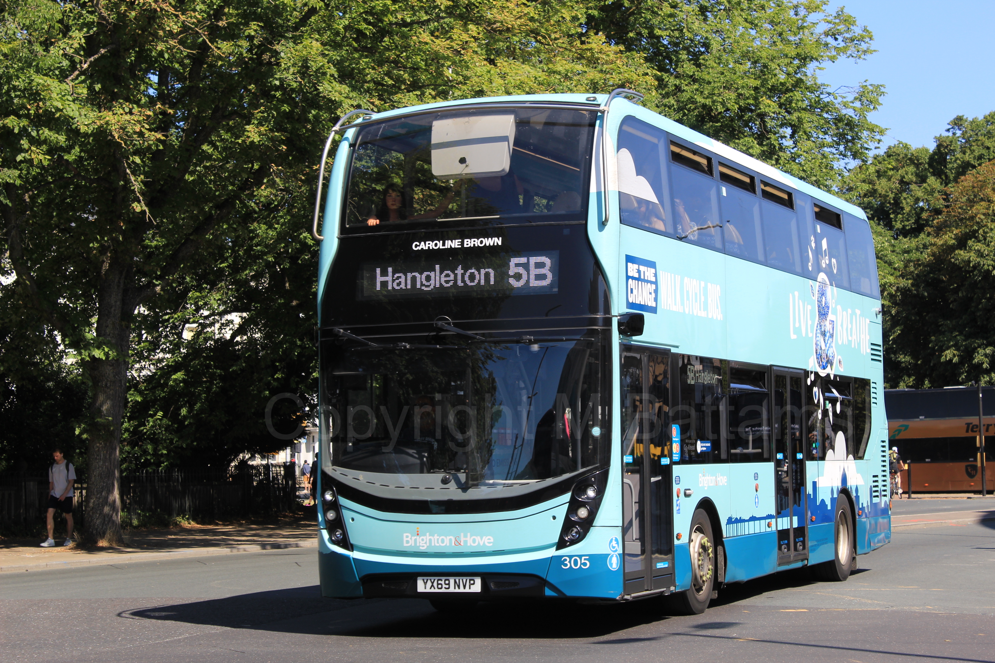 Bus photo 1