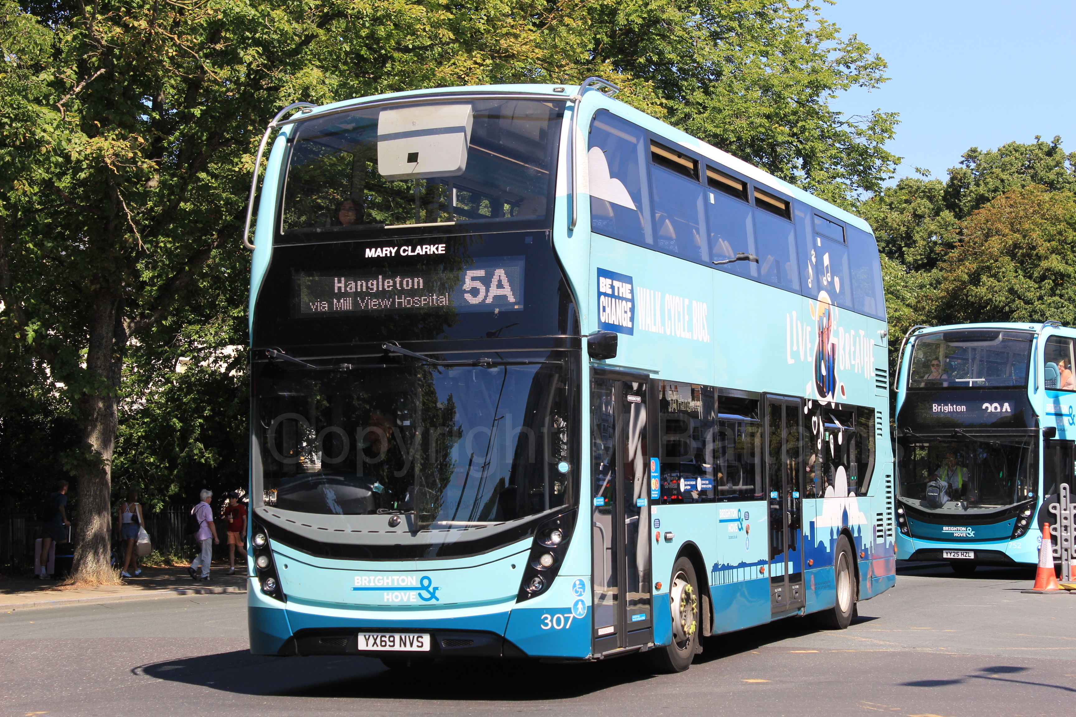 Bus photo 1