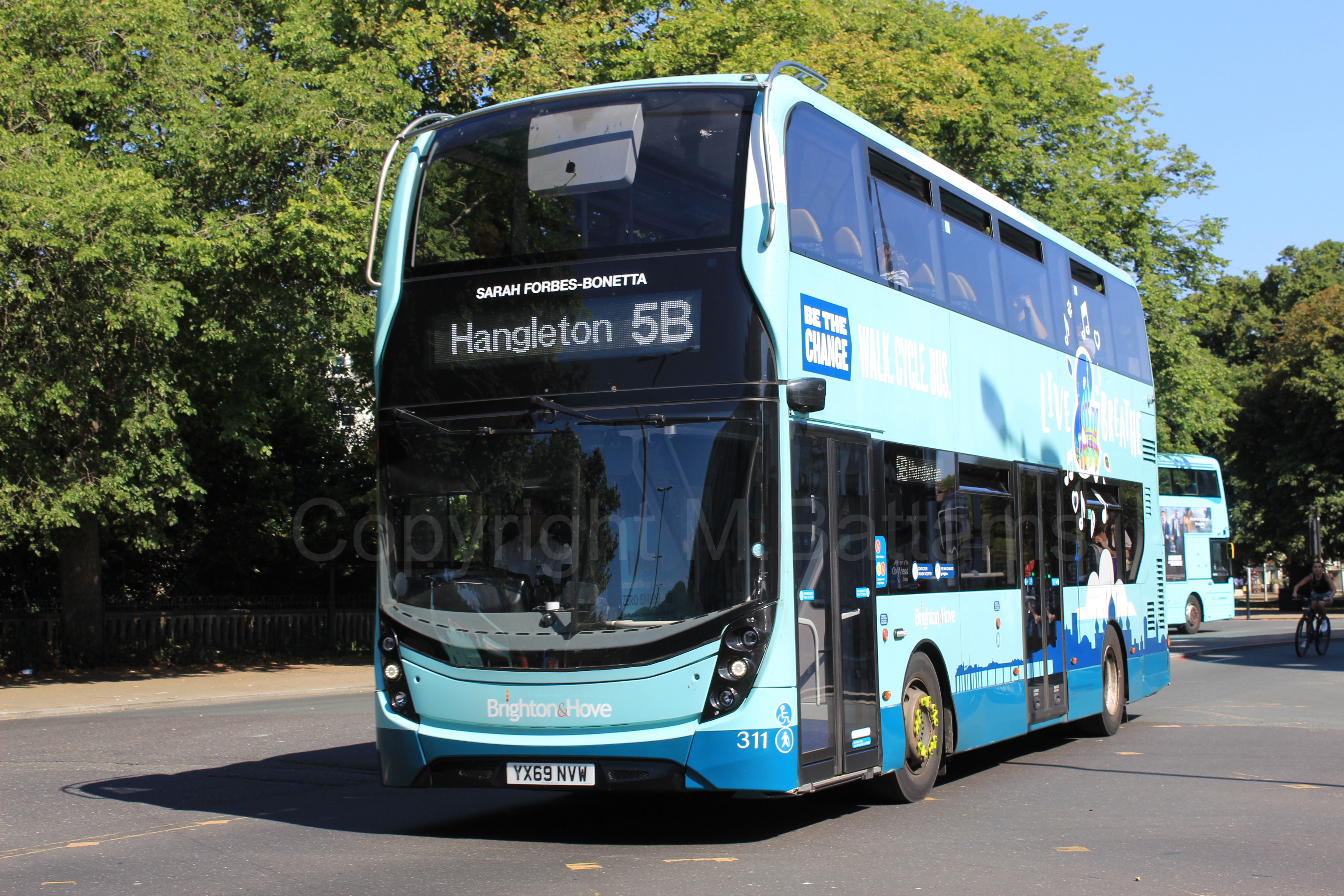 Bus photo 1