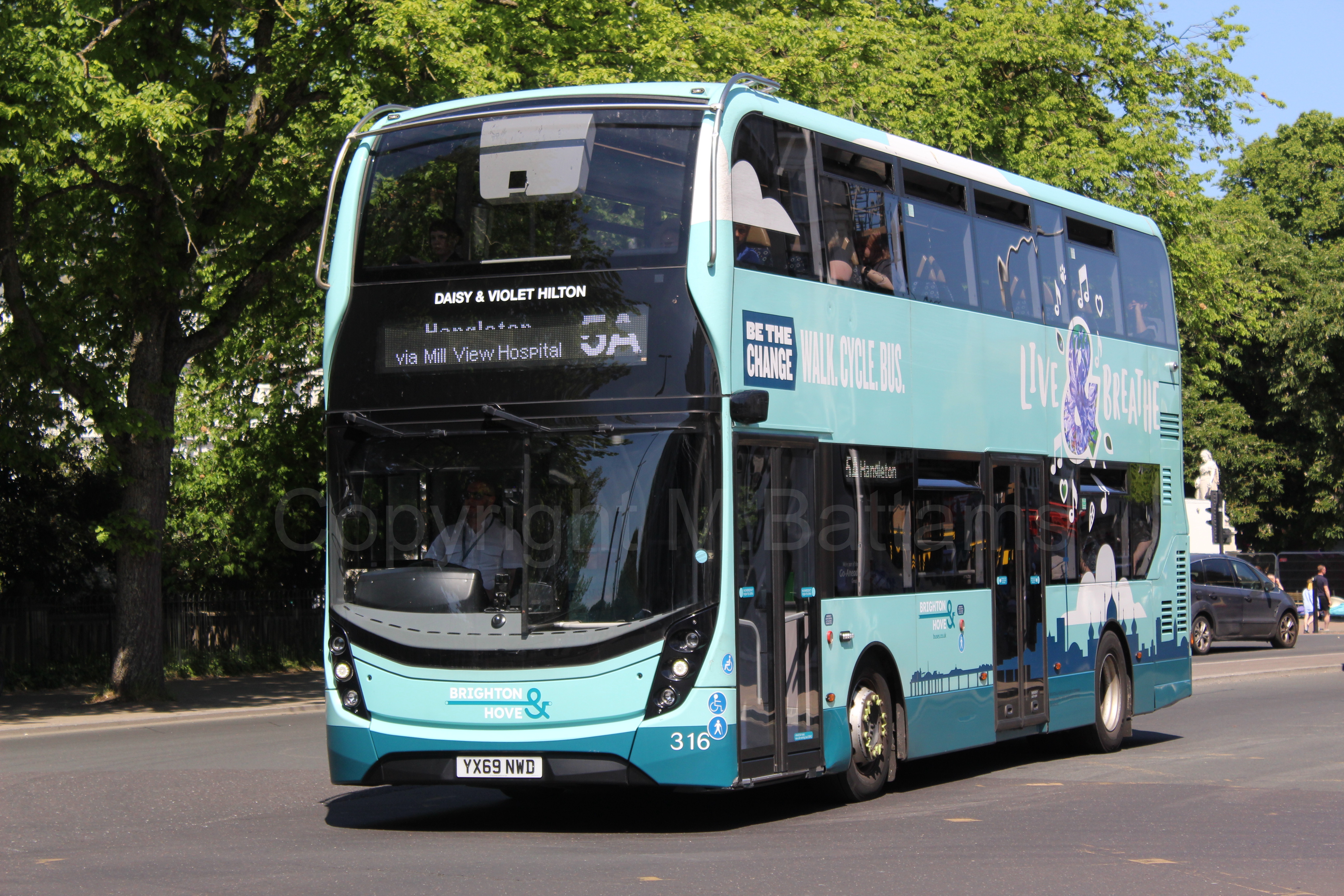 Bus photo 1