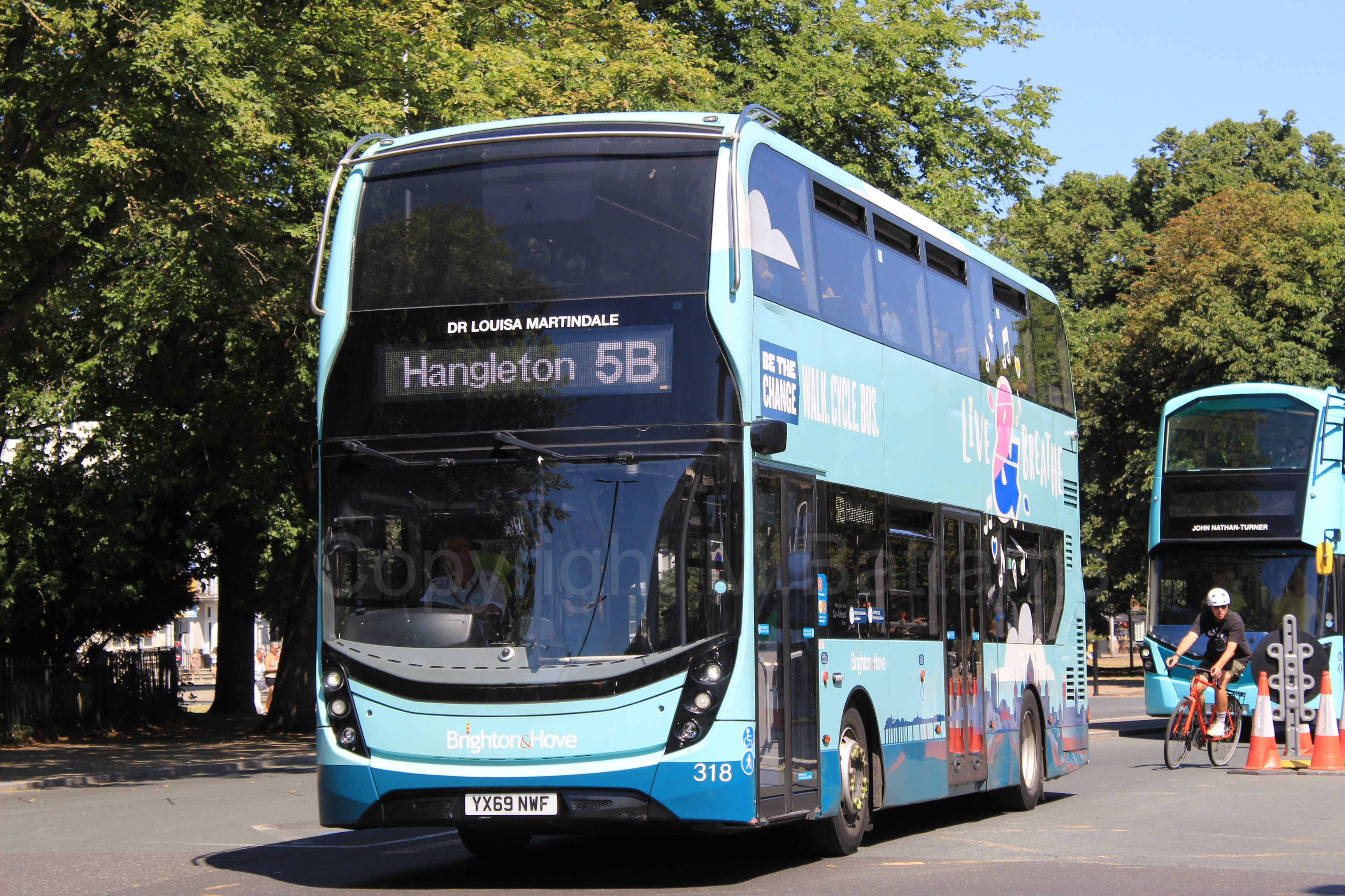 Bus photo 1