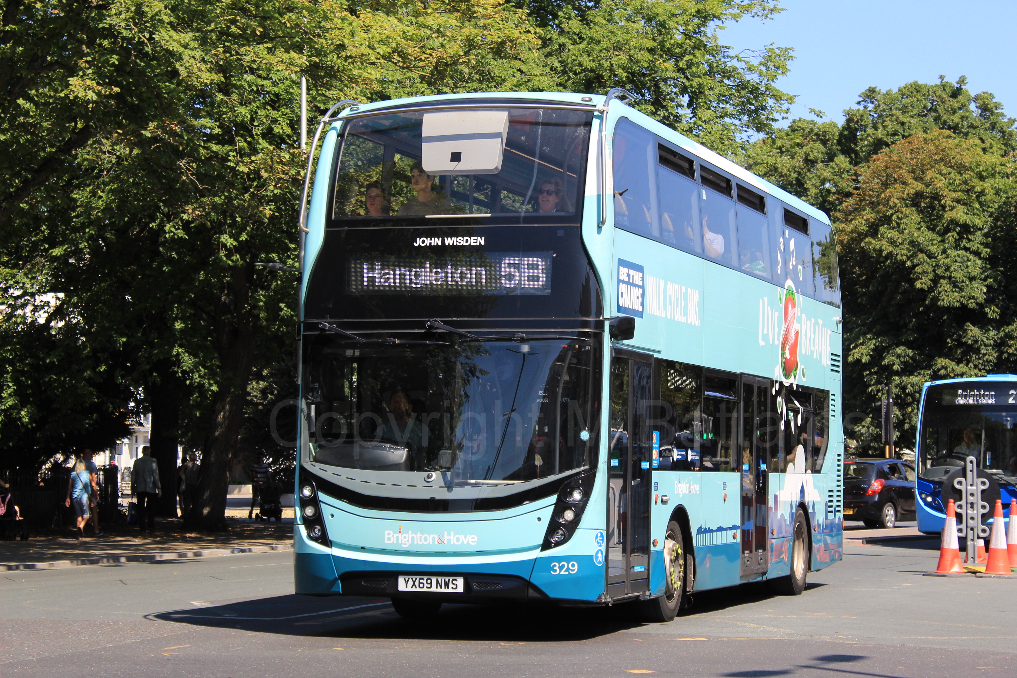 Bus photo 1