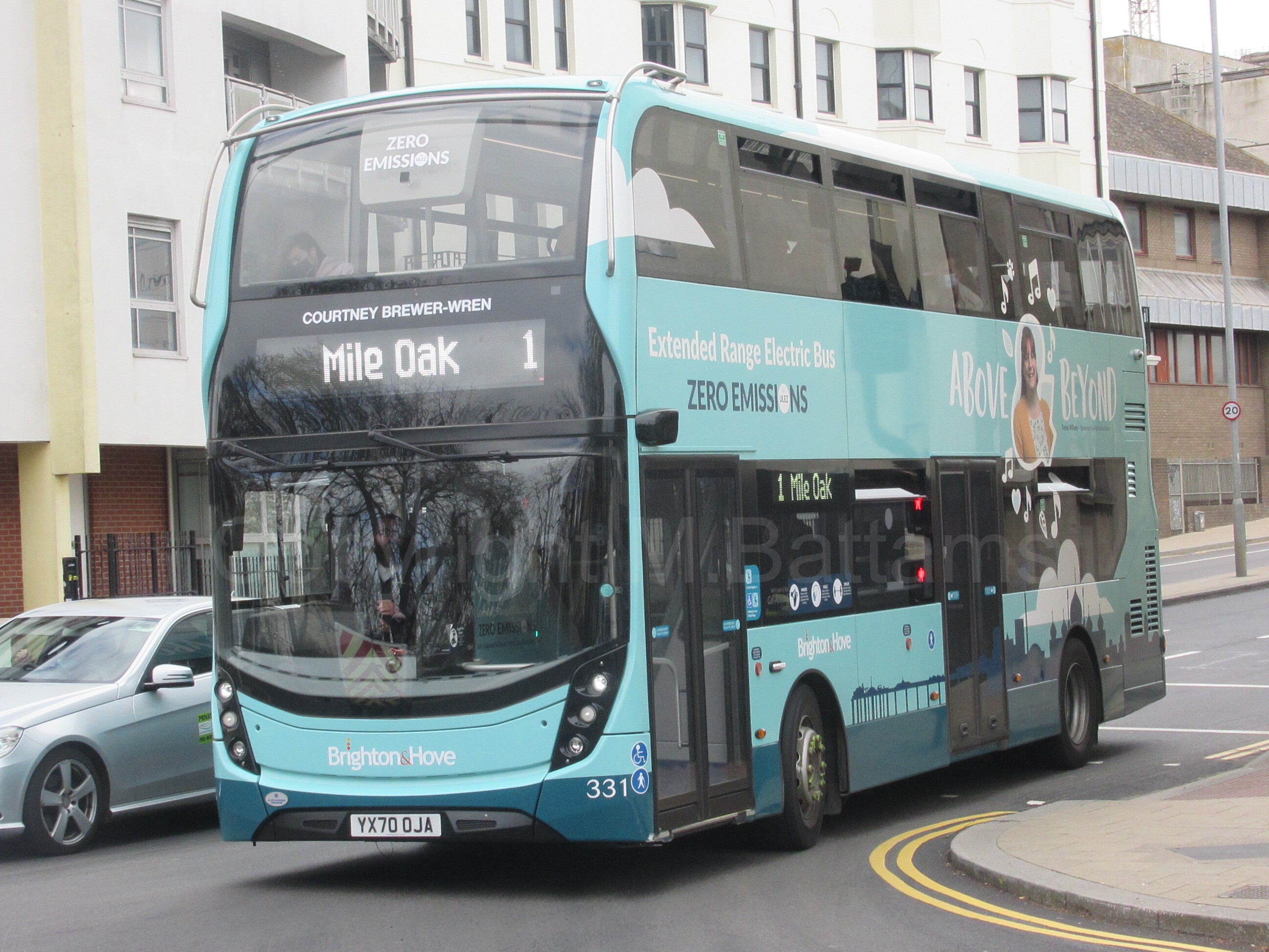 Bus photo 1