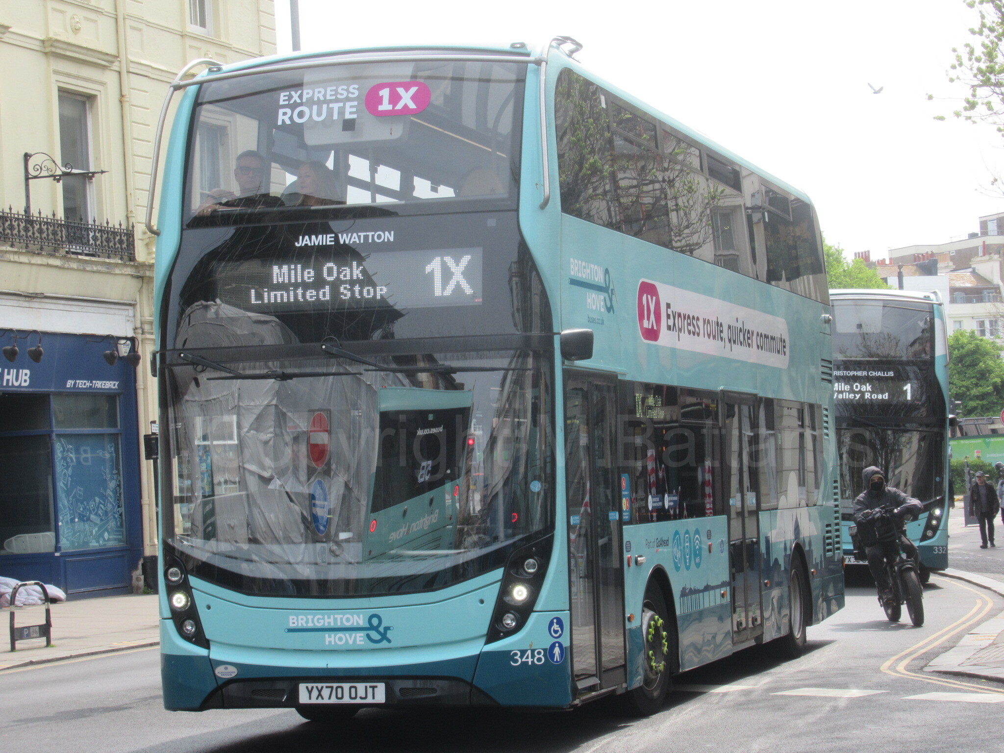 Bus photo 1