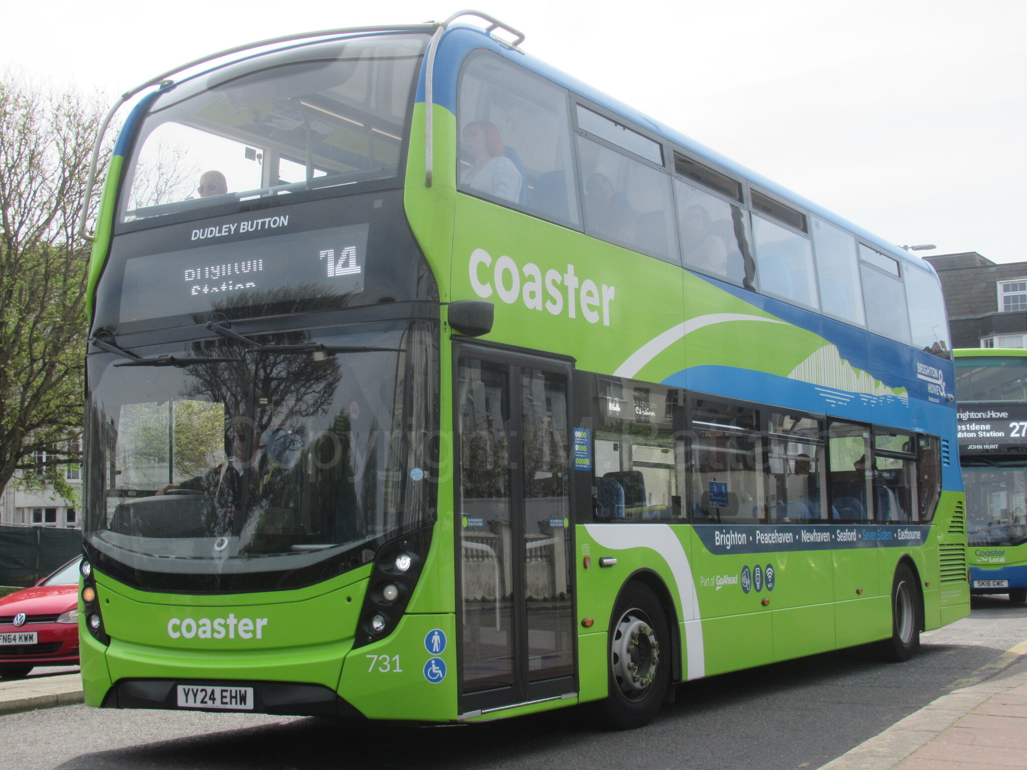 Bus photo 1