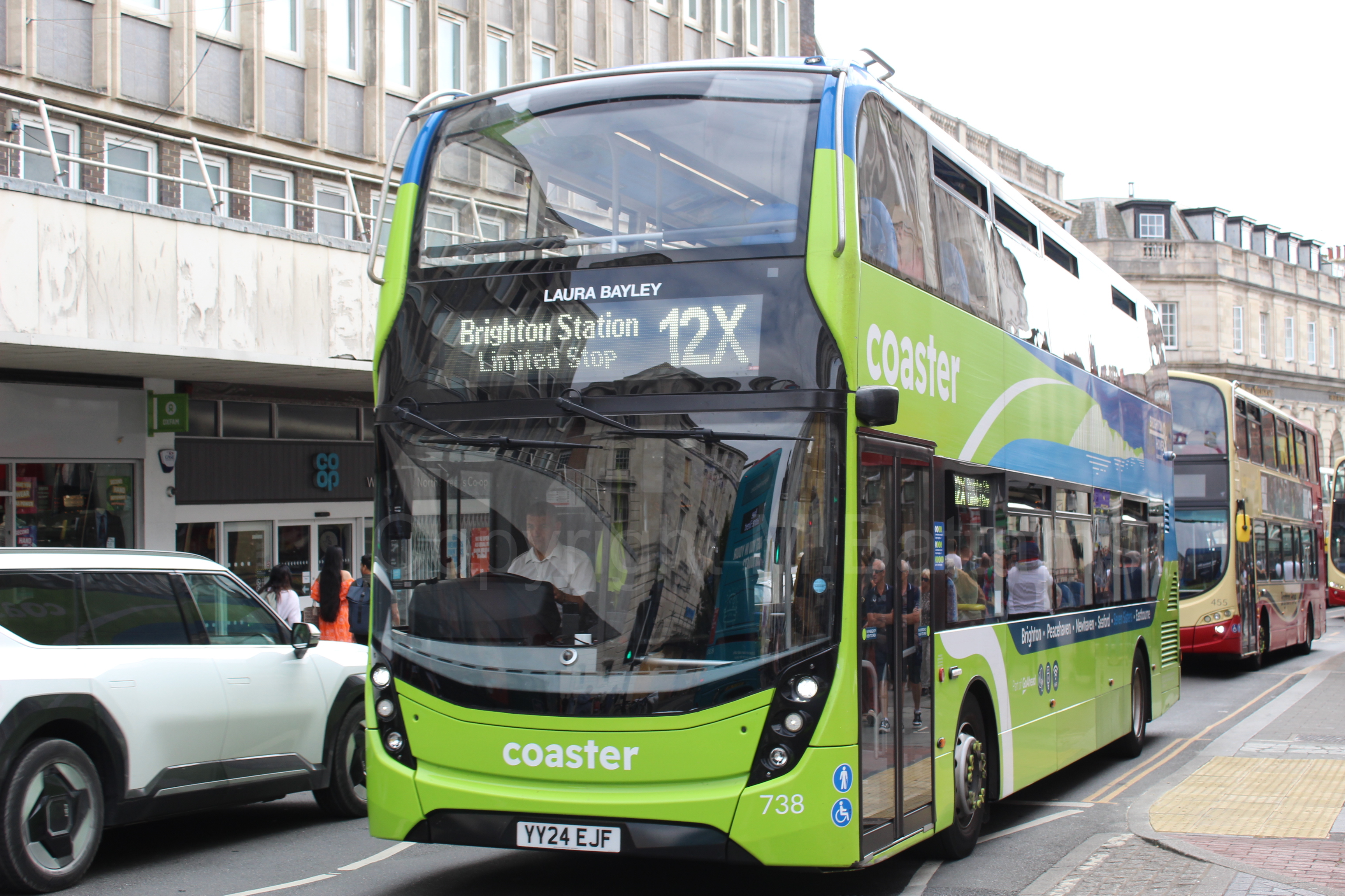 Bus photo 1