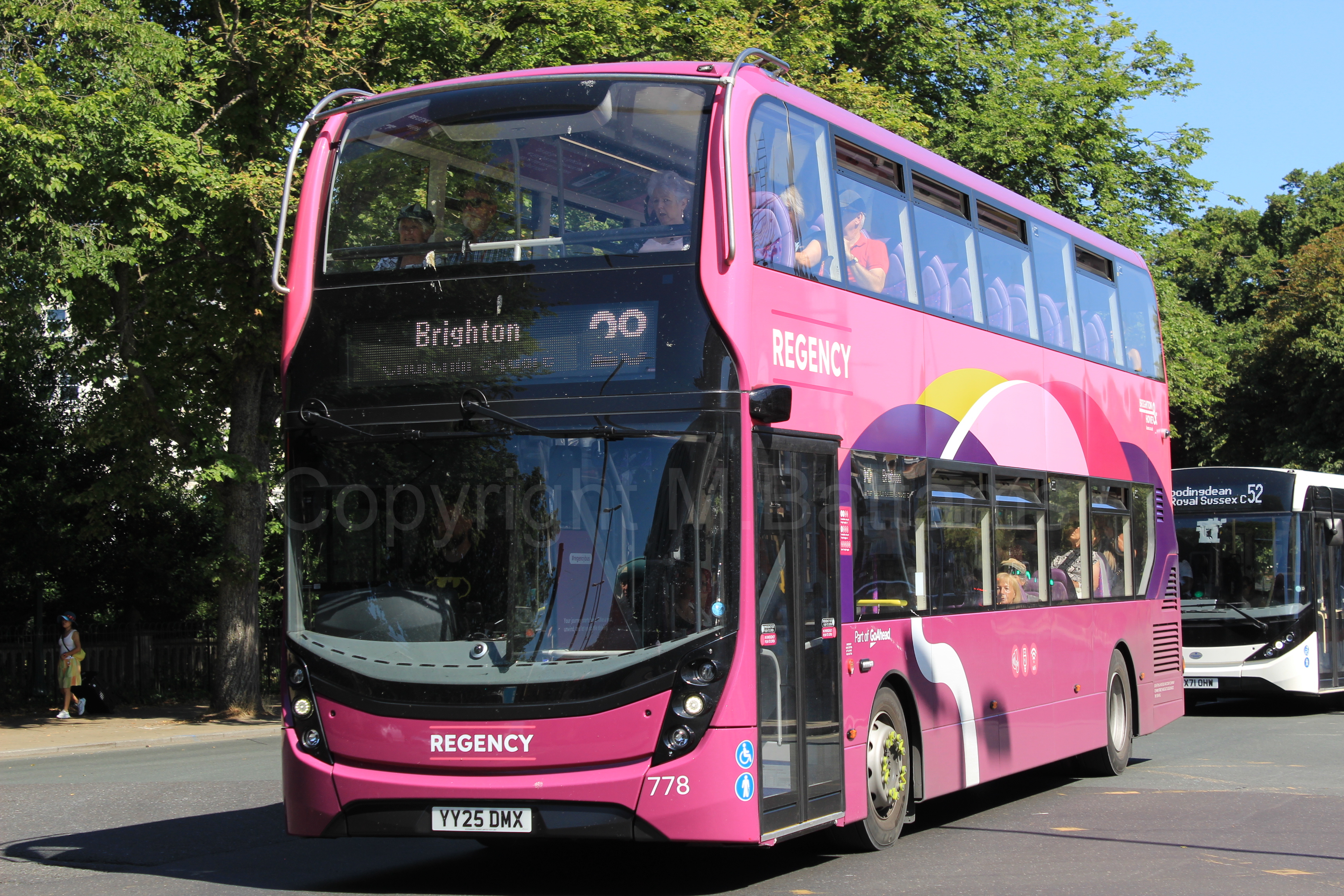 Bus photo 1