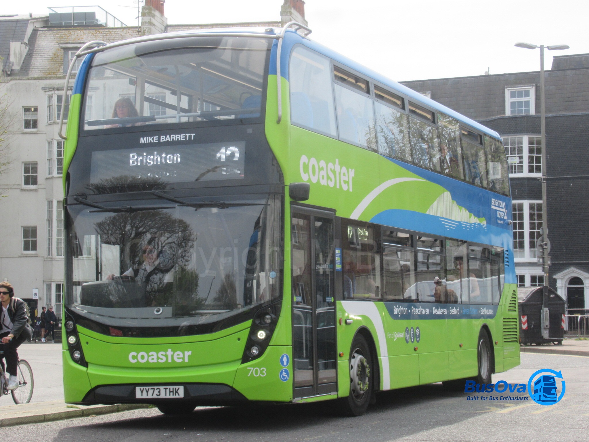 Bus photo 1